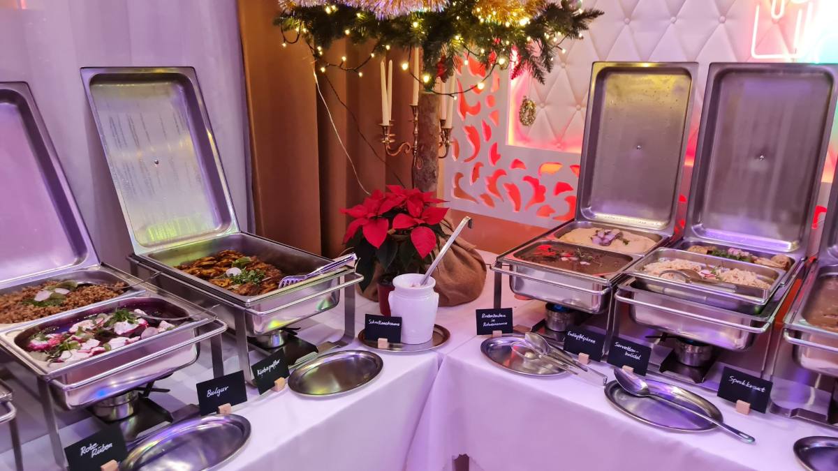 Festliches Buffet im Großen Schutzhaus Rosental